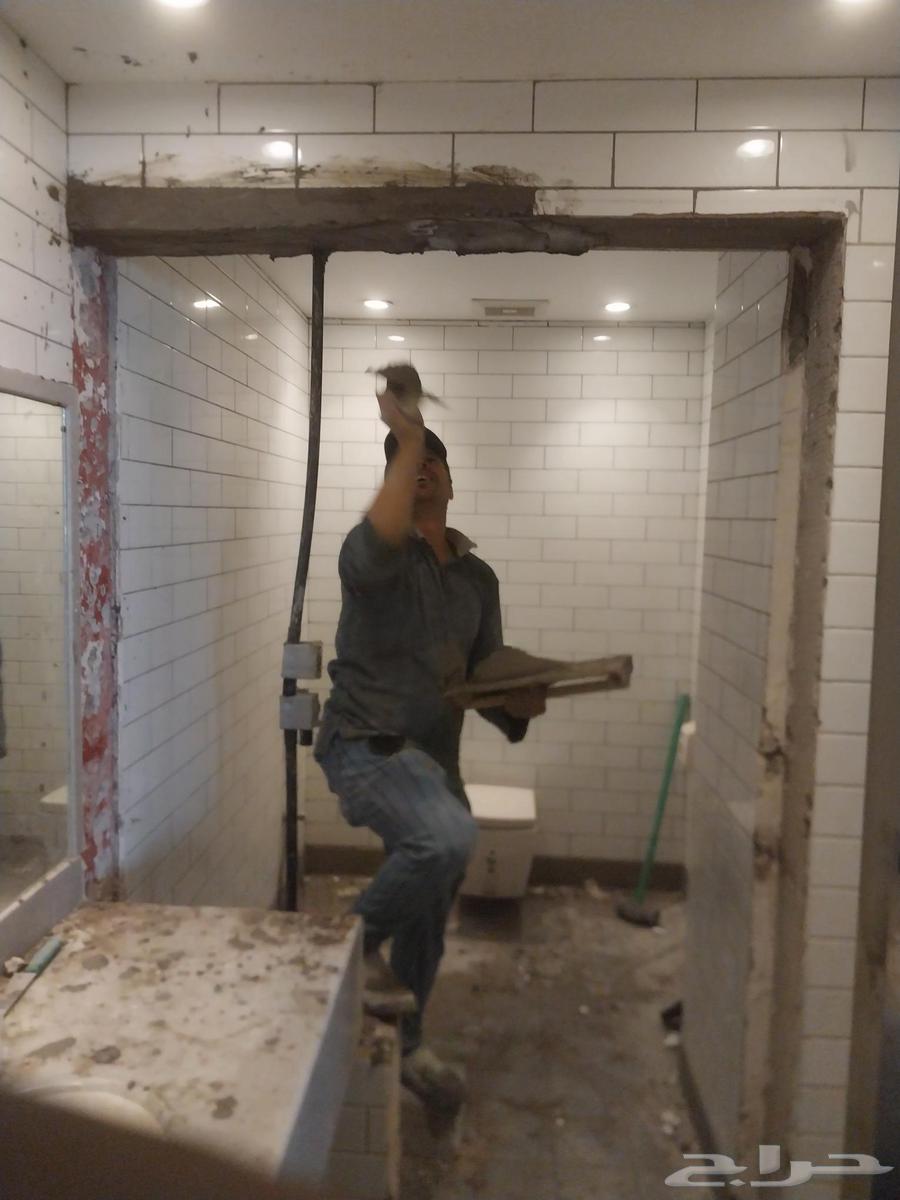 Demolition, crushing, leveling, and repairing old houses, and cutting with a rocket.63380491316354113