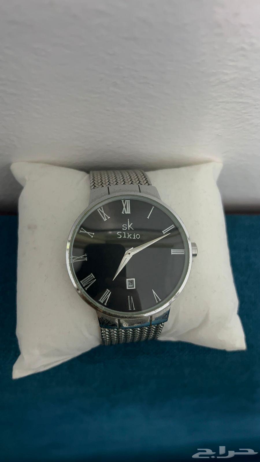 For sale, a branded watch63388352626049112