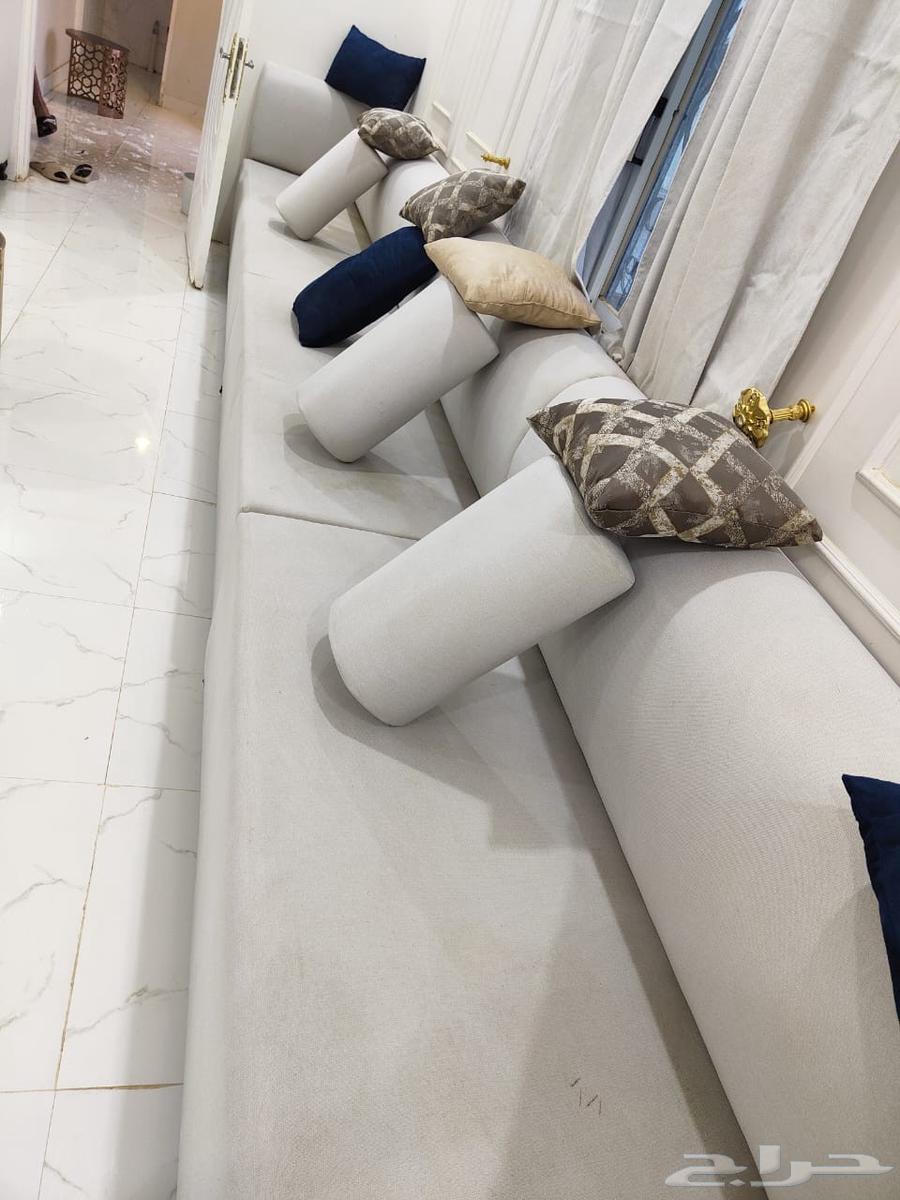 A company for cleaning majlis, upholstery, apartments, and villas. Water tank cleaning service.63382207107586112