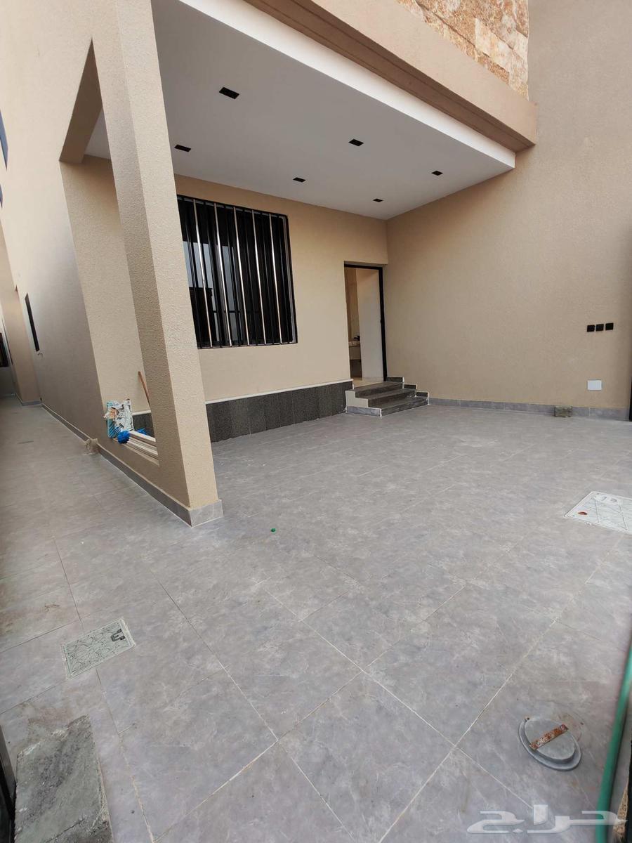 للبيع دور ارضي حي اليرموك خميس مشيط تصميم ممتاز تشطيب vip63381118276994113