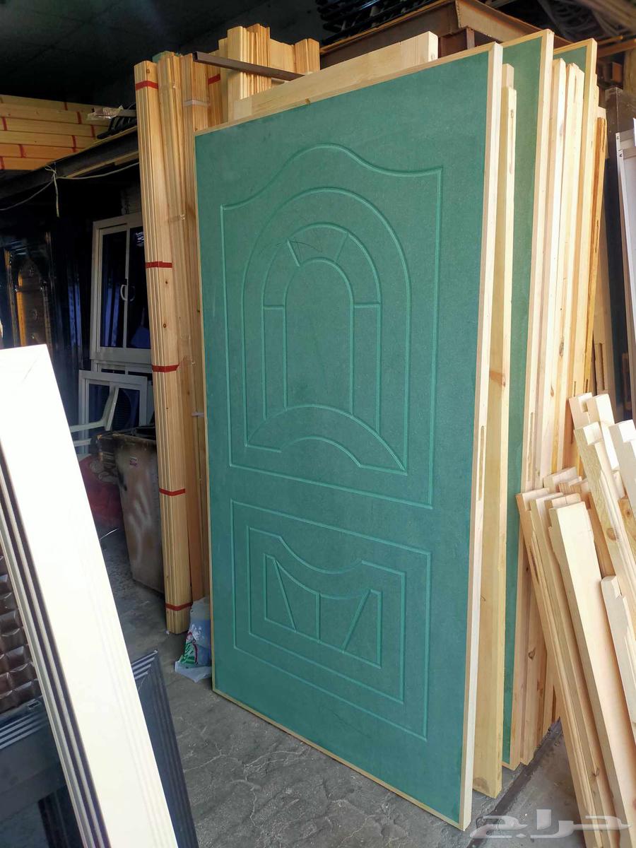 Carpenter for doors and wood decorations63381347178626111