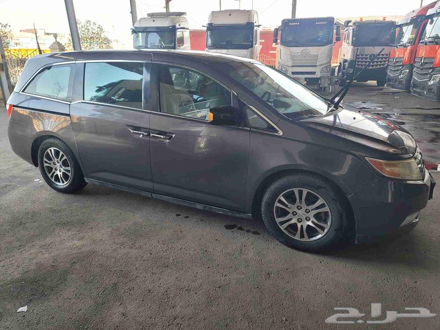 Honda Odyssey 2012 Gray - Equipped with a wheelchair for the elderly63386903355779111