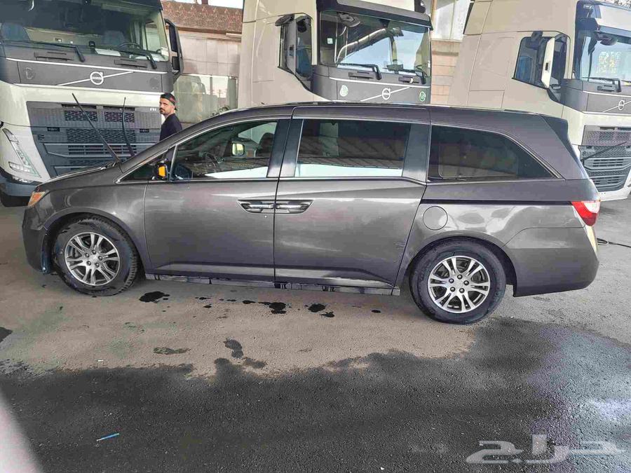 Honda Odyssey 2012 Gray - Equipped with a wheelchair for the elderly63386903355779112