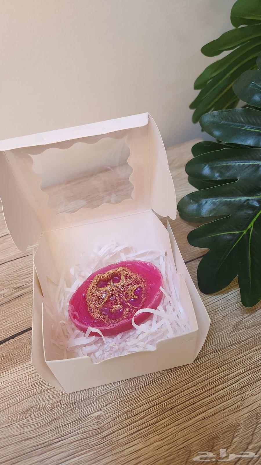 Soap distributions with flower fragrances63381594306561113