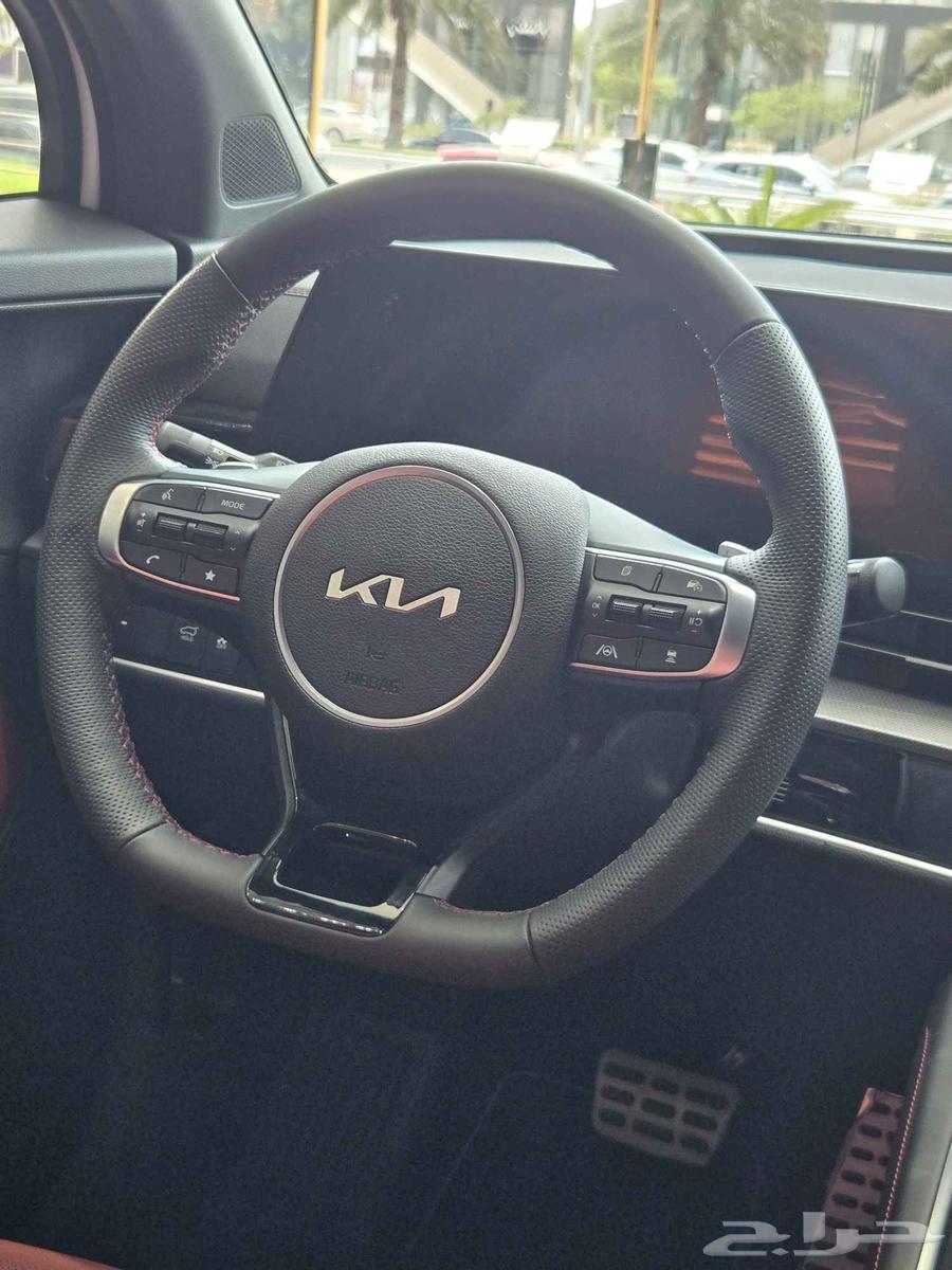 Kia Sportage fully loaded 1500 cc with limited-time offer price63381769357186114