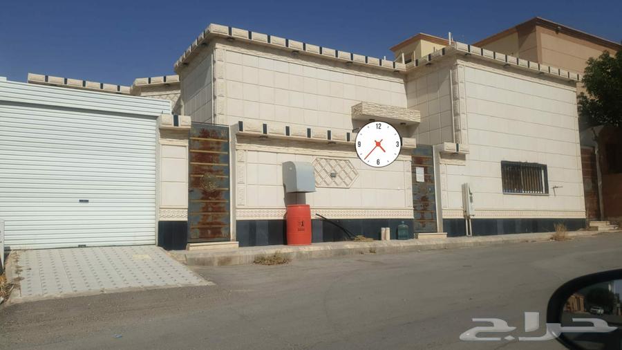 For sale, a free floor in Al-Wadi neighborhood. Cash payment only.63008022995842111