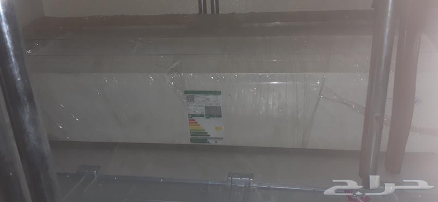 Two washing machines and a split air conditioner63618474866689112