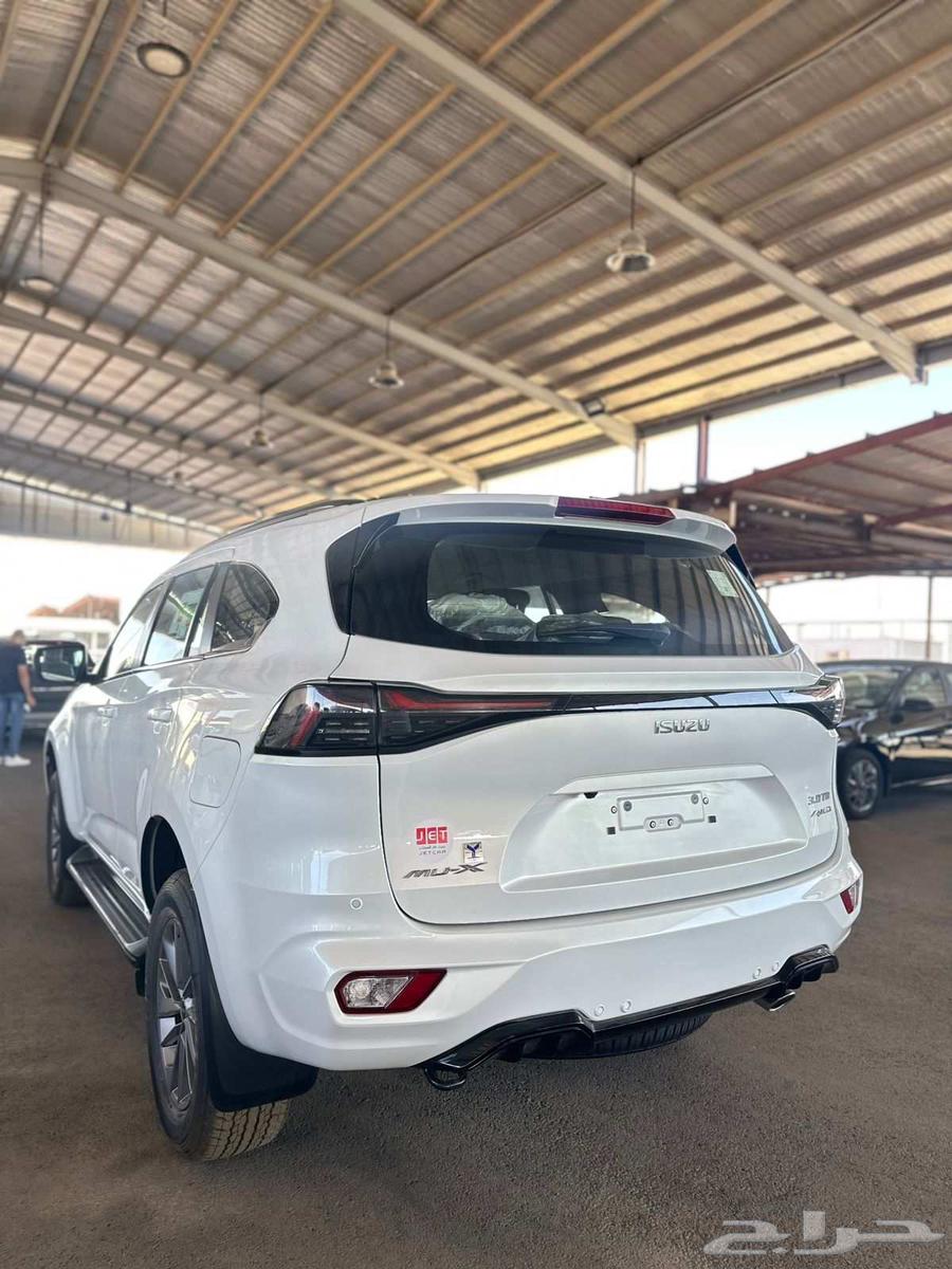 Isuzu MUX Full Option Model 2563617857517698113