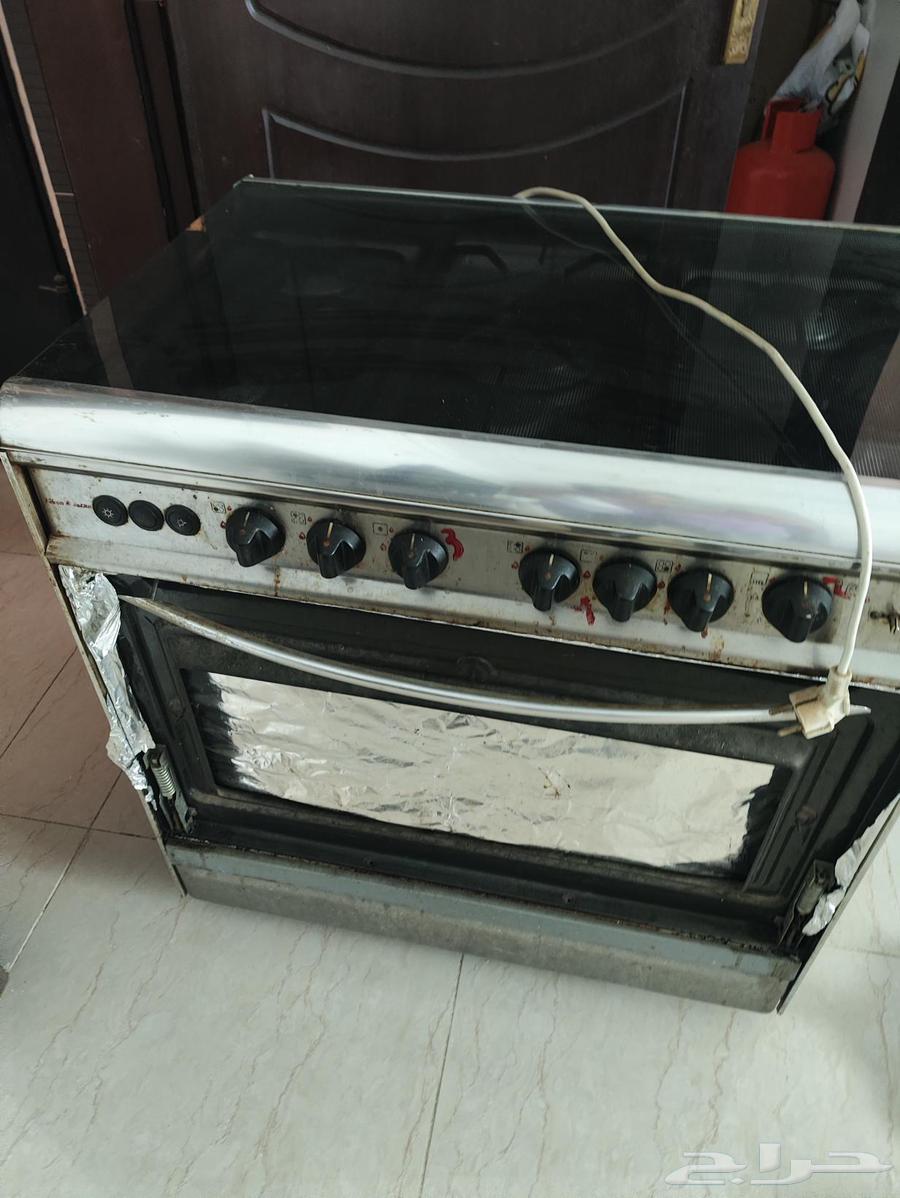 فرن ممتاز للبيع ينقصه الزجاج63618388972674111