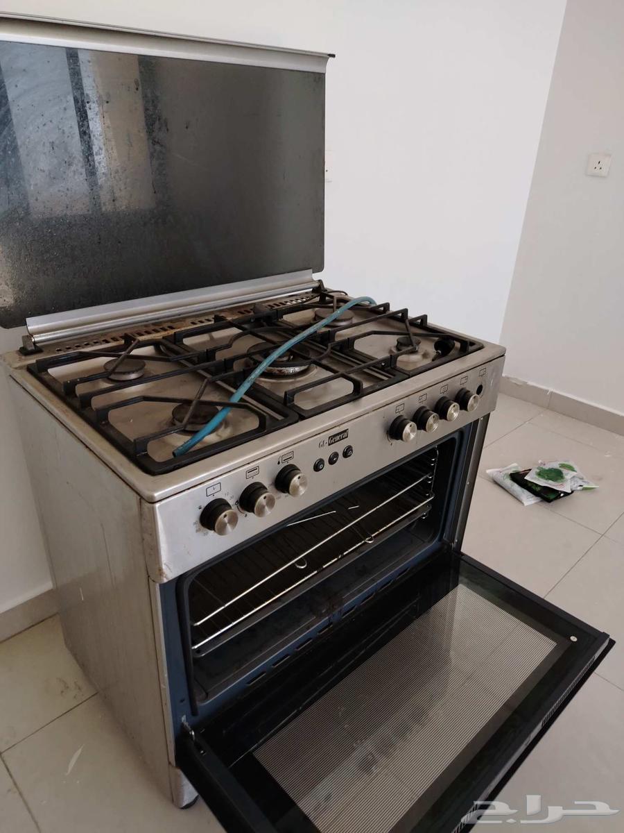 فرن مستخدم بحاله جيدة شغال على سوم63618475741698112