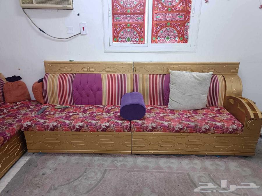 ركنة كبيرة للبيع 250 ريال63618375993987111