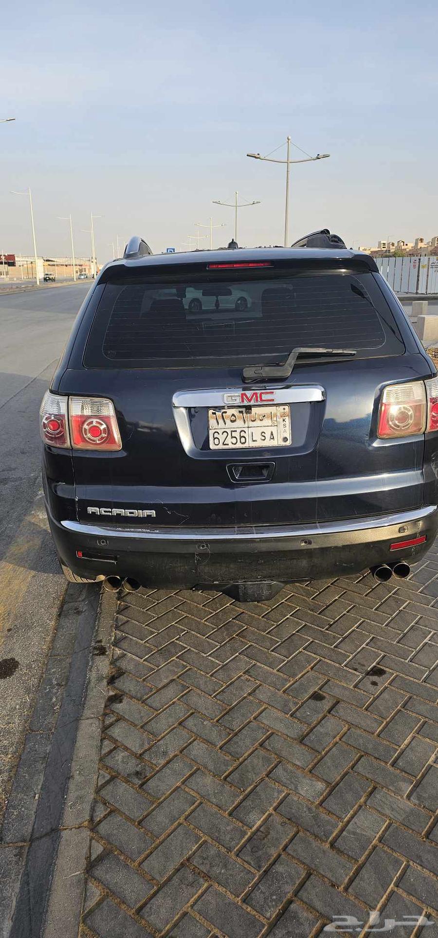 James Acadia 200863617961534594113