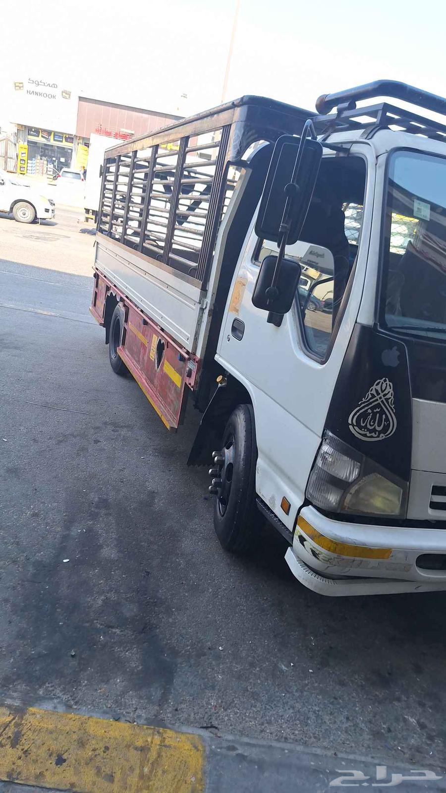 Furniture transportation, dismantling and installation in Dammam, Eastern Province.636136644755231110