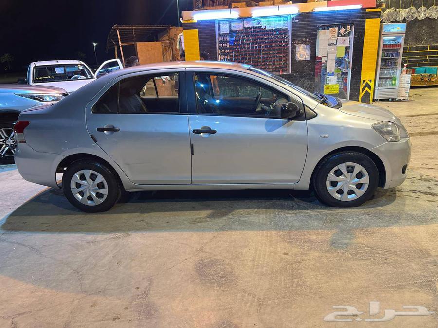 Yaris 2013 automatic64018125972994112