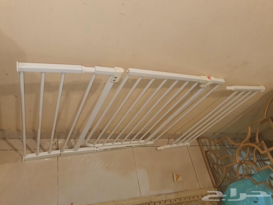 Very clean baby gate that can be adjusted in size63670535095811114