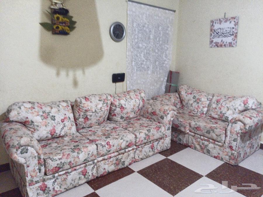 كنب فخم للبيع 300 ريال فقط للجاد..63790874388354114