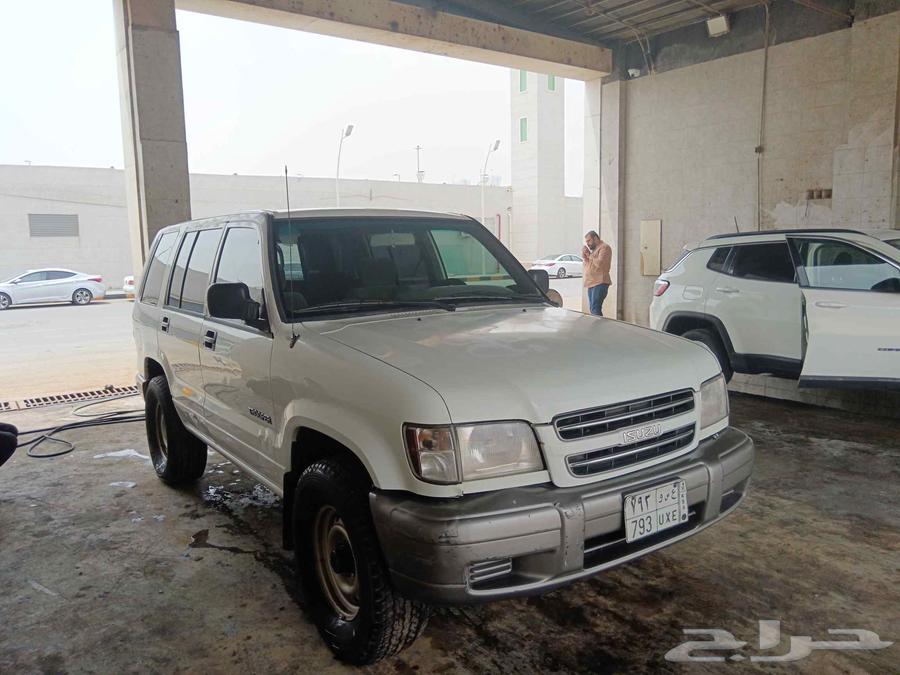 جيب ايسوزو تروبر موديل 200264228343903490113