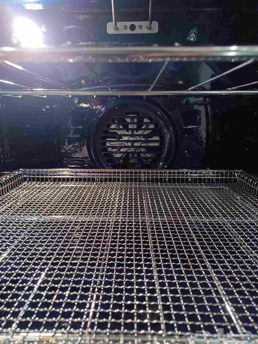 LG electric oven, almost new64050554653697113