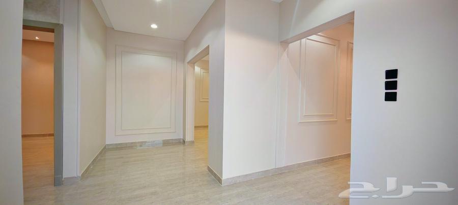 For sale: building with one floor and two apartments63612994524161112