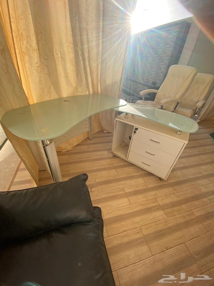 للبيع كنب وطاولات وكراسي مكتب63780553926786113