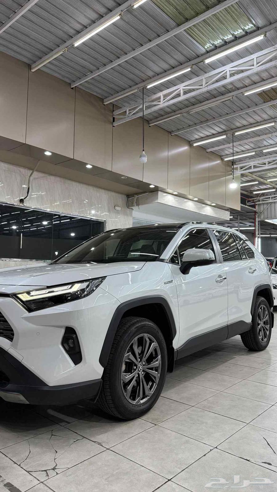 Toyota RAV4 Hybrid New Condition with Low Mileage Model 23, Driven 53,00064345135677697113