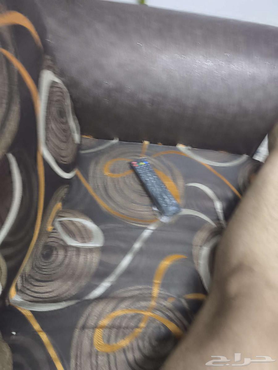 صالون مكون من كنبة 3 كنبة 2 و2 كرسى حالة جيدة مع غسالة اطباق64431767806979112