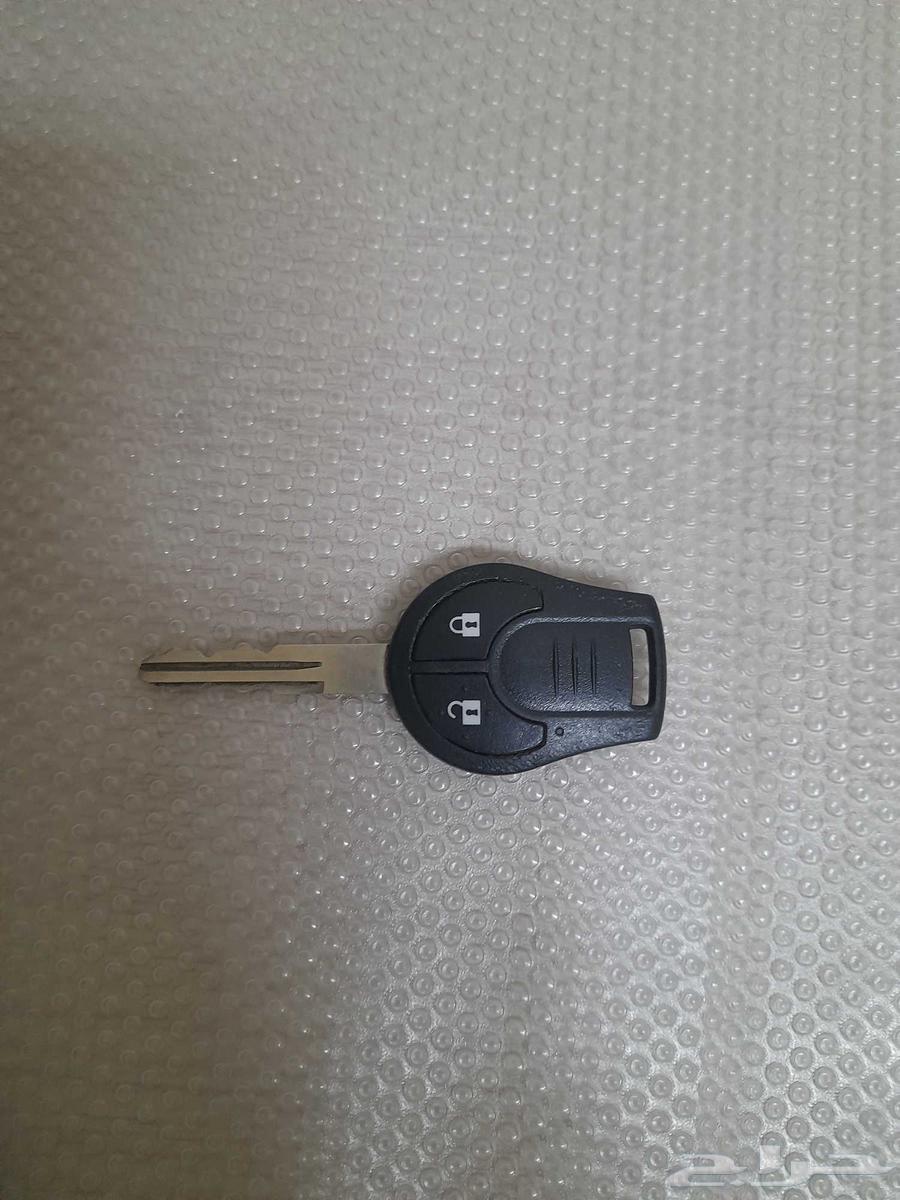 For sale Nissan VTK remote key, almost new original working condition64358598552193111