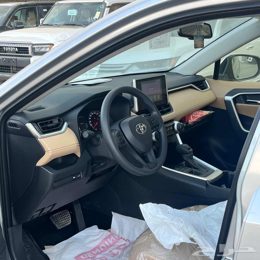 تويوتا راف فور XLE بنزين موديل 202564348276001793112