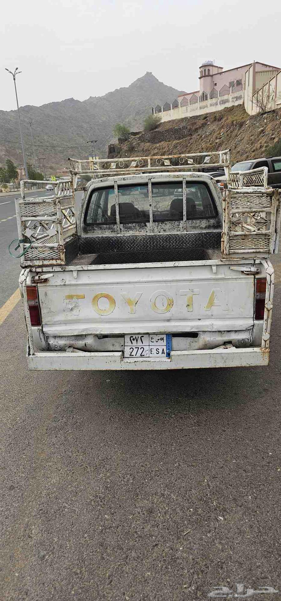 هايلوكس موديل 85 مجدد مكينه قير على الشرط64358381557379110