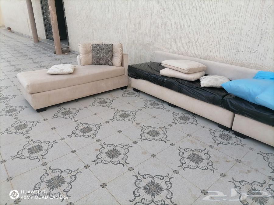 4-piece sofa for sale, complete with cushions and table, contact via WhatsApp64141552038275111