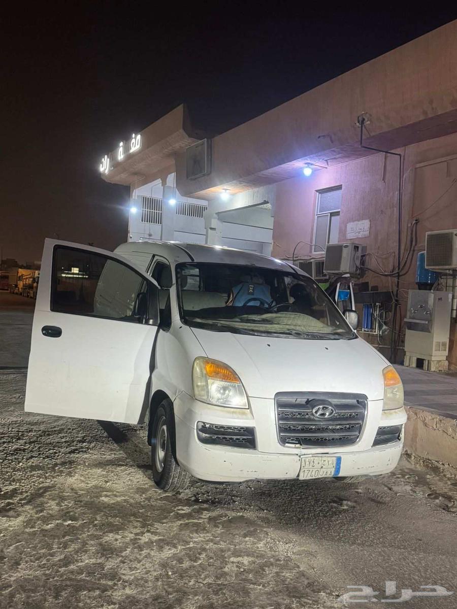 للببيع فان بضايع موديل 2006 مكيف وماكيه ممتاز وقير ممتاز64368732818178112