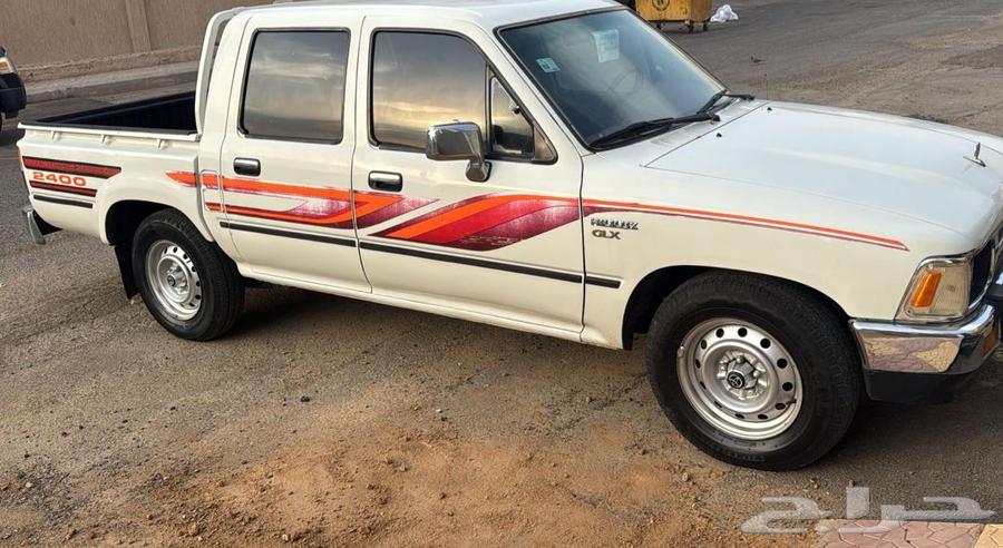 تويوتا هايلكس 9464370841952258110