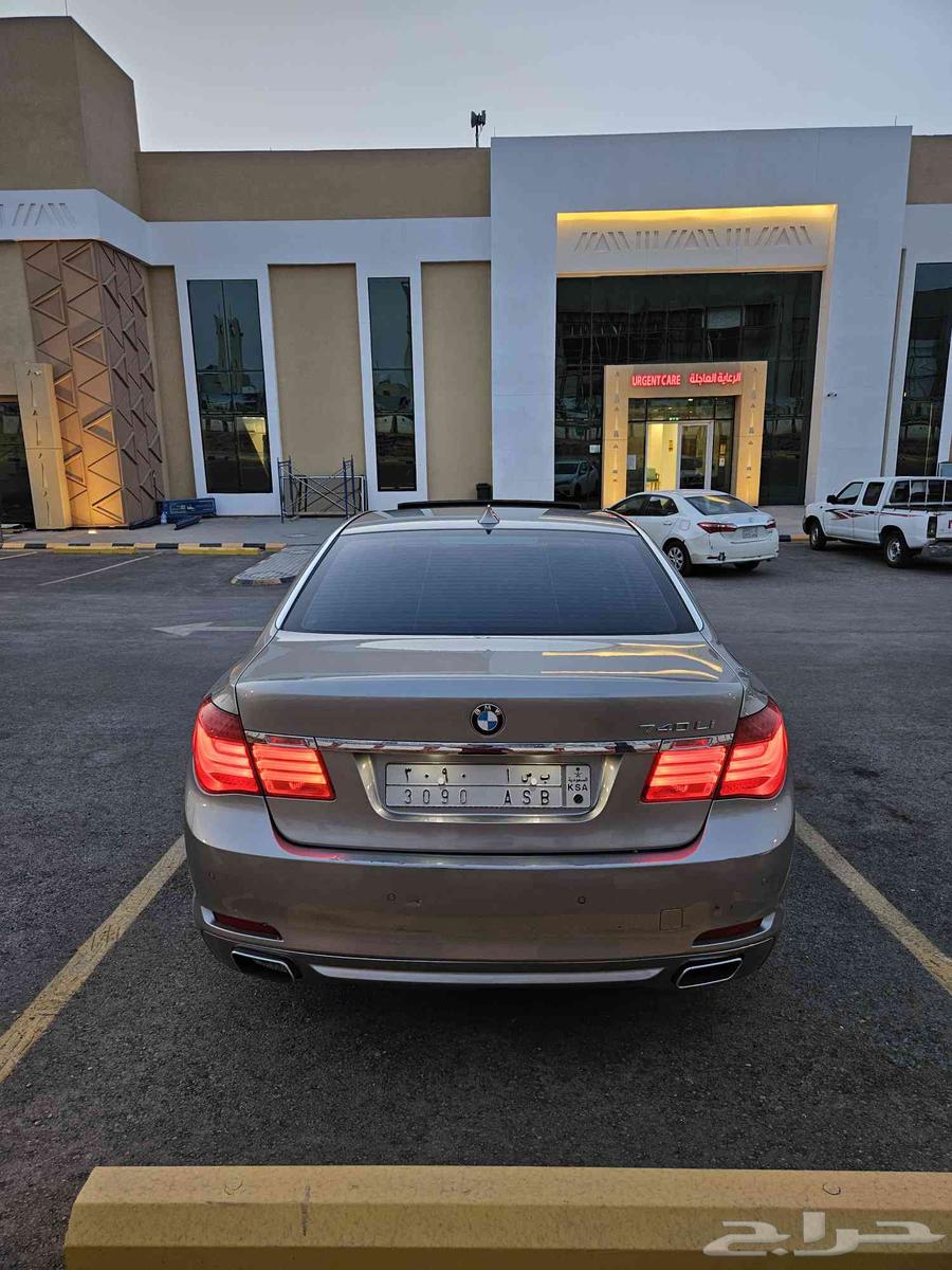 BMW 730Li - 2011 - فل كامل بدي وكالة64372141240322114