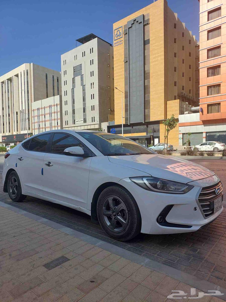 السلام عليكم ورحمة لله للبيع سيارة هونداي النترا افانتي ما ش64371118621186111