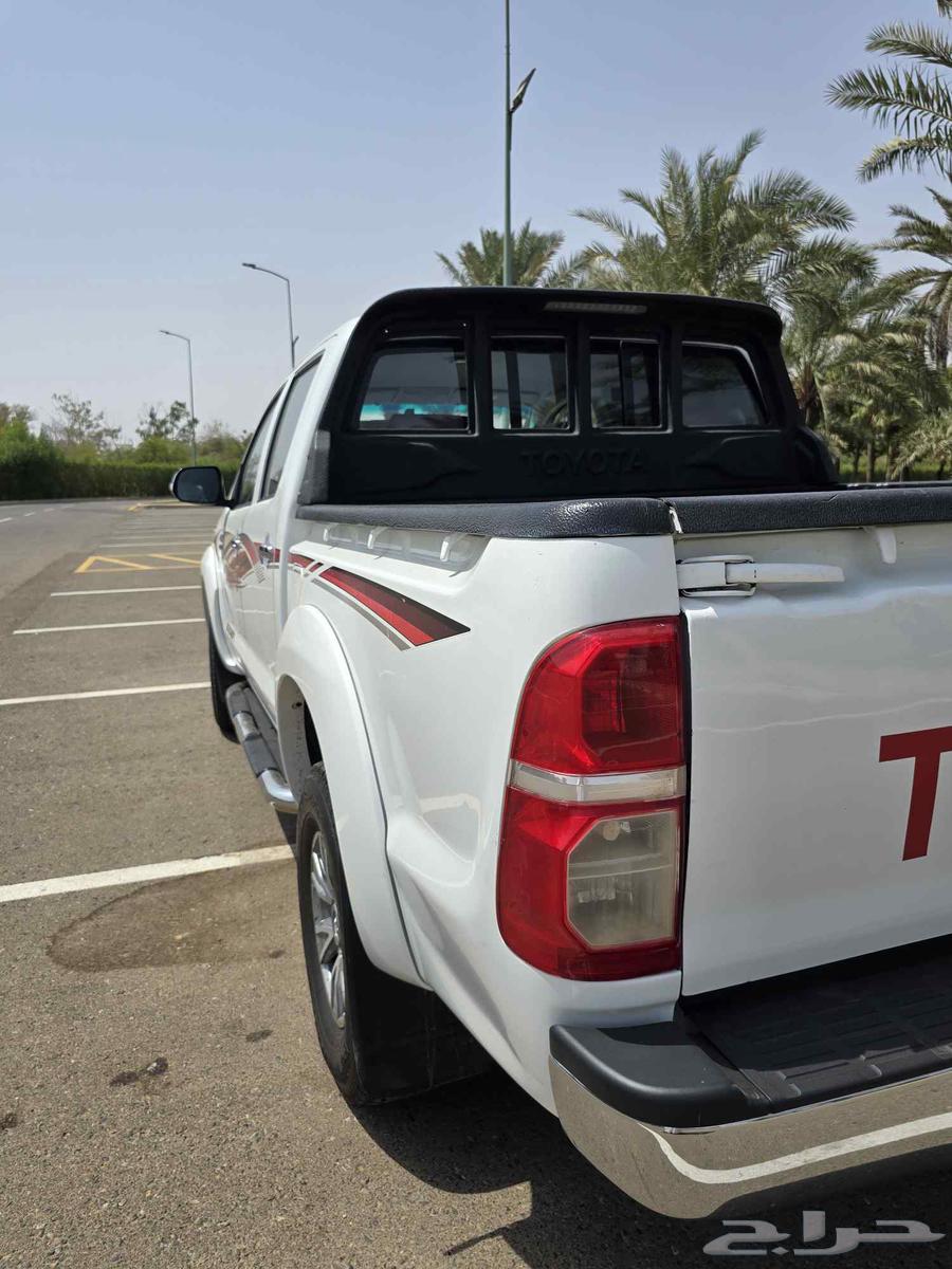 تويوتا هايلوكس دبل 201564365952919042113