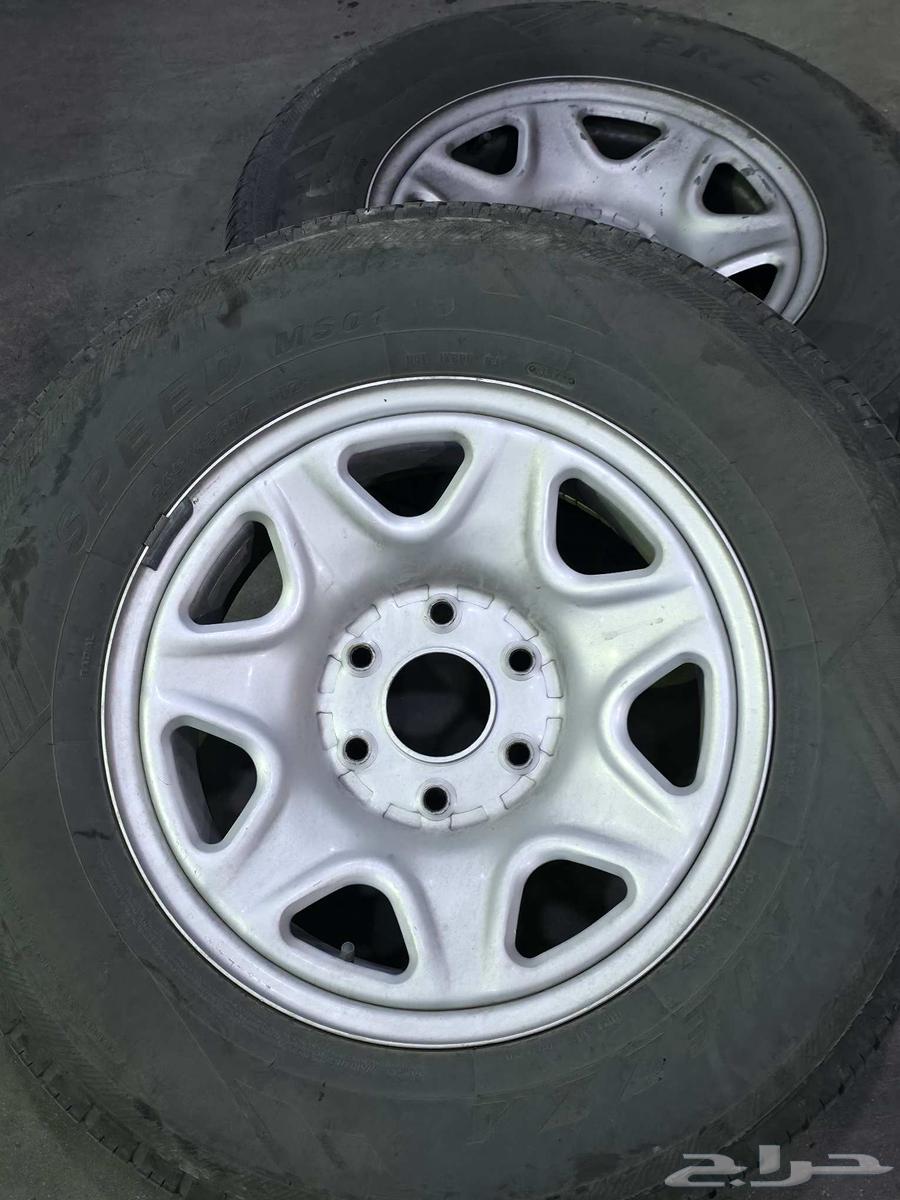 جنوط حجم 17 للبيع مع كفرات شبه جديده موديل 2464369937327489110