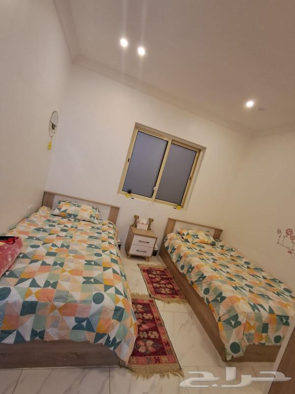 White Home Box bedroom set with light wood finish without mattresses64143082031362110