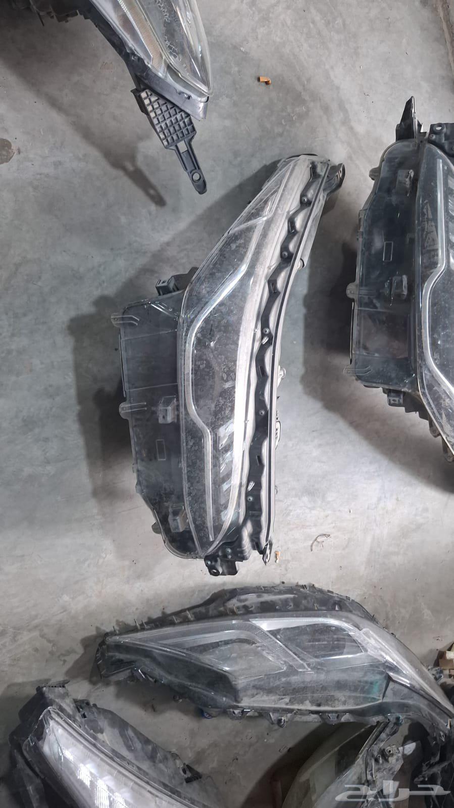 شمعات فورشنر يمين ويسار نظيف64369761778818111