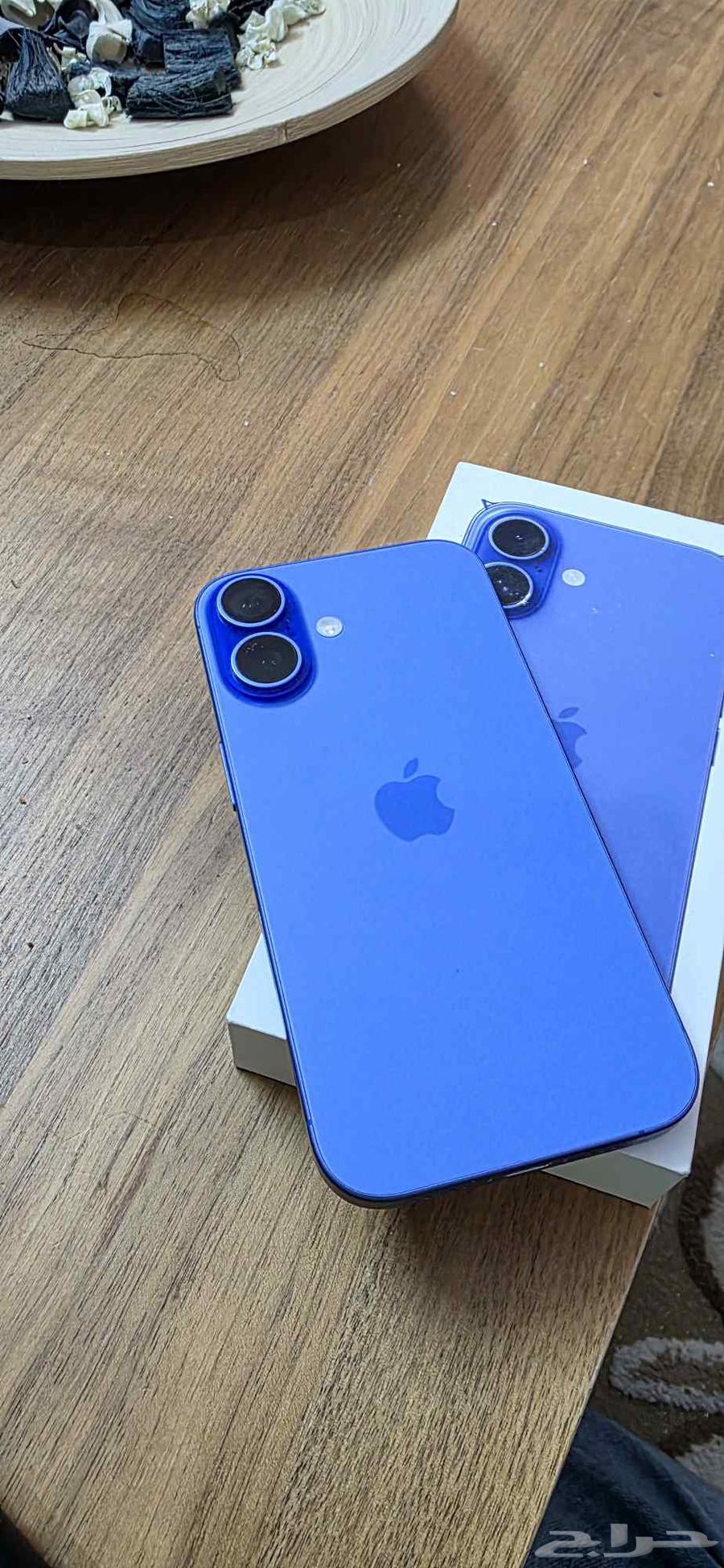 iPhone 16 used for 4 months with box under warranty (battery 100%)64142877633539113
