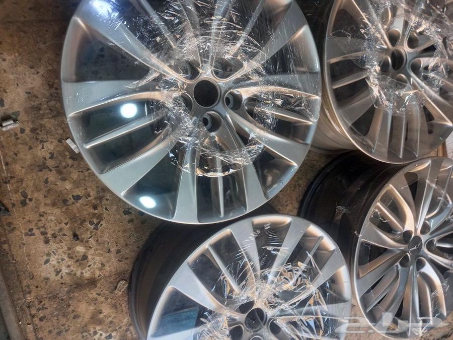 جنوط جنسس موديل2016 مقاس 19 اصلي وكالة64375738674306112