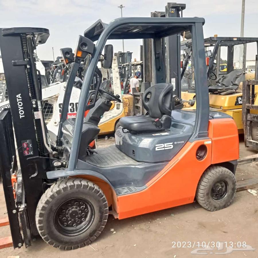 رافعة شوكيه للايجار الشهري والمشاوير64372828064898113