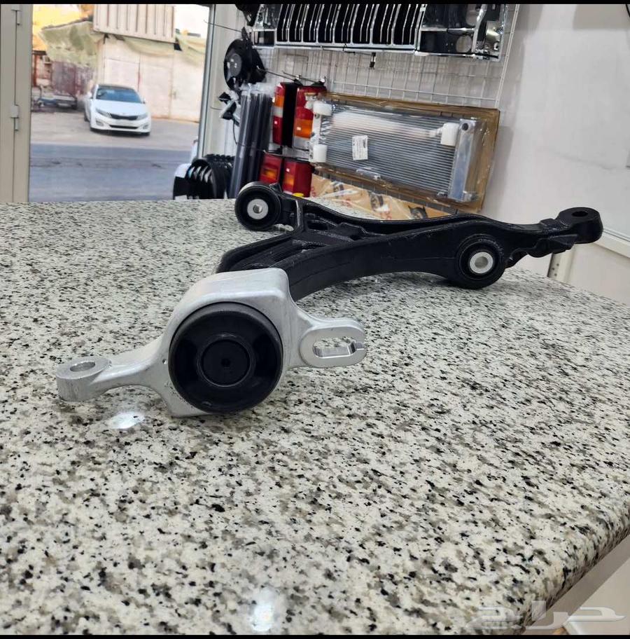 مقص أمامي جراند شروكي ودوج دورانجو 2015 201164369732884866111