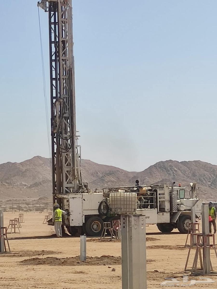 Artesian well driller64382637876610112