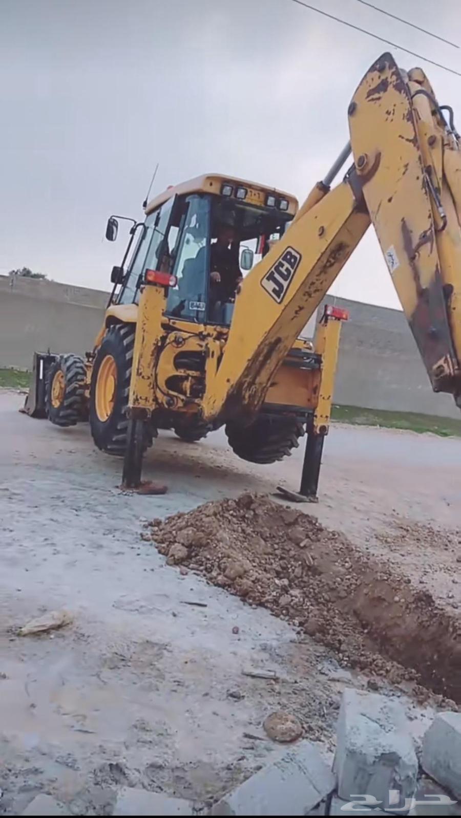 We have daily and monthly rental equipment including backhoe, JCB, bullet,64383816098049110