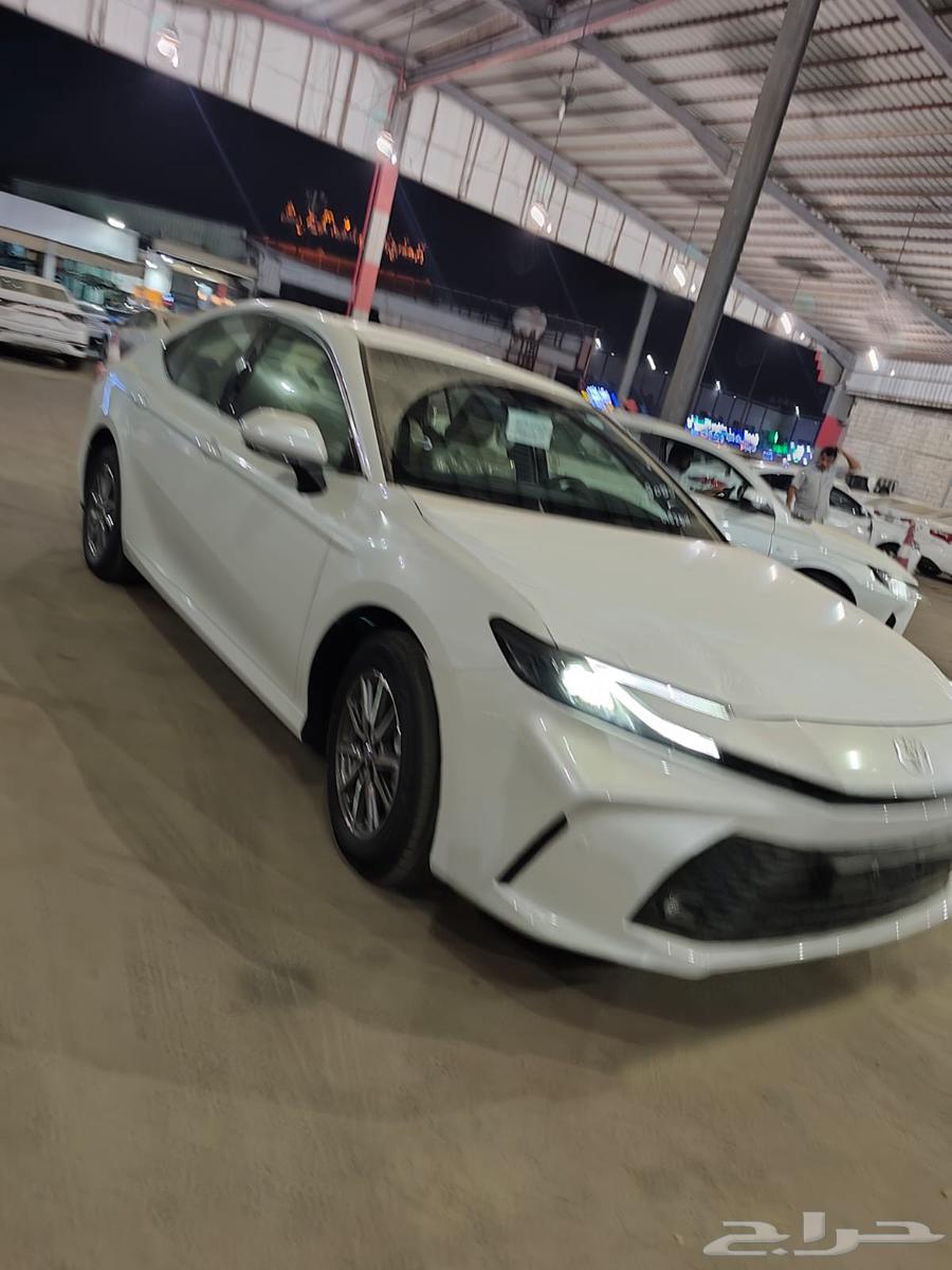 تويوتا كامري بنزين E موديل 202564377389200129111