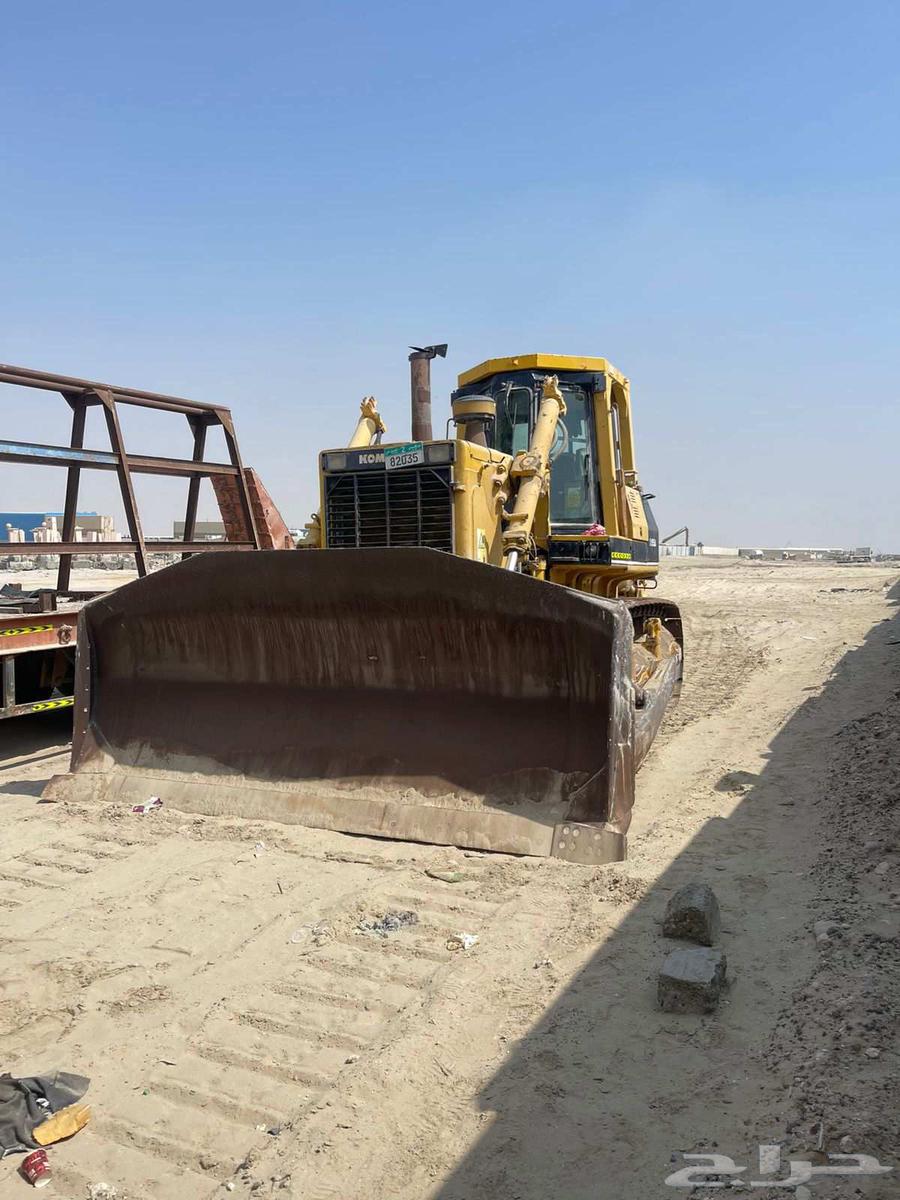 بلدوزرت الايجار اشهري واليومي في انحنا الممكله64377330437633113