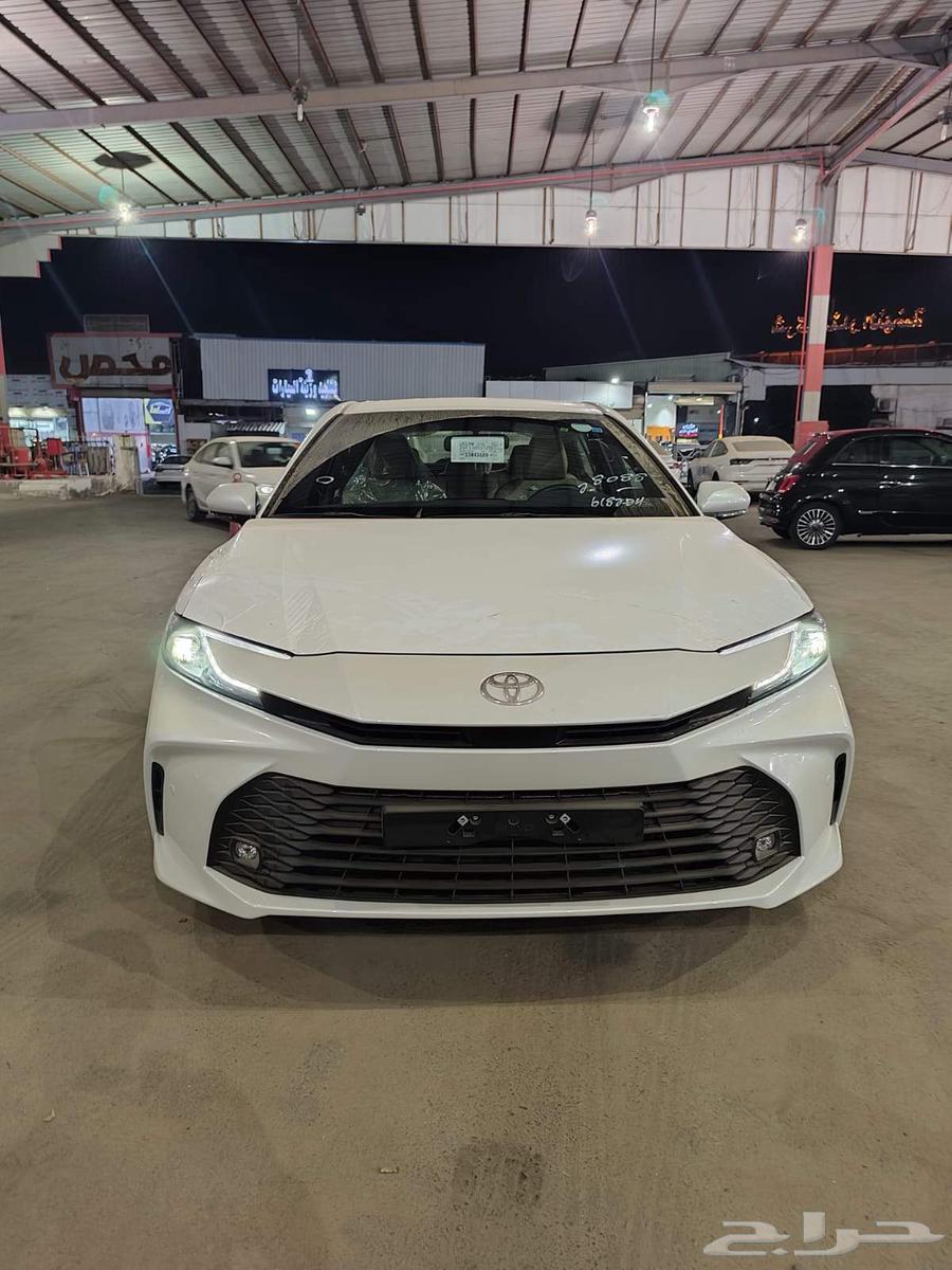 تويوتا كامري بنزين E موديل 202564377389200129112