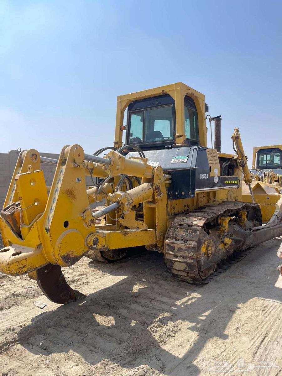 بلدوزرت الايجار اشهري واليومي في انحنا الممكله64377330437633112