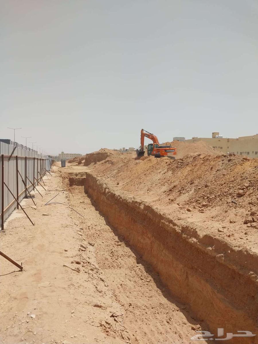 Drilling, backfilling and compaction of laboratory upper layers64384590972931110