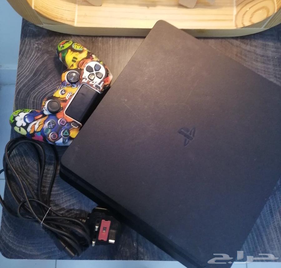 Sony 4 with hand controller64169886670850110